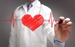 Kardiolodzy alarmują: mimo obawy przed koronawirusem, nie można lekceważyć objawów zawału